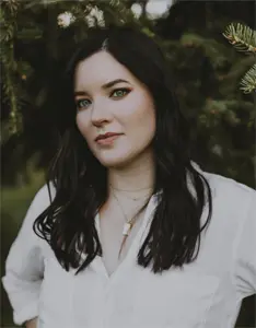 Photo: Sasha Peyton Smith, author