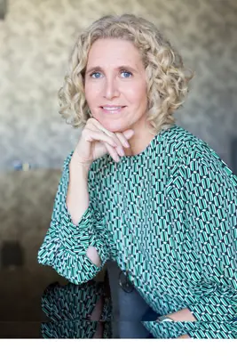 Author photo: Sandie Jones